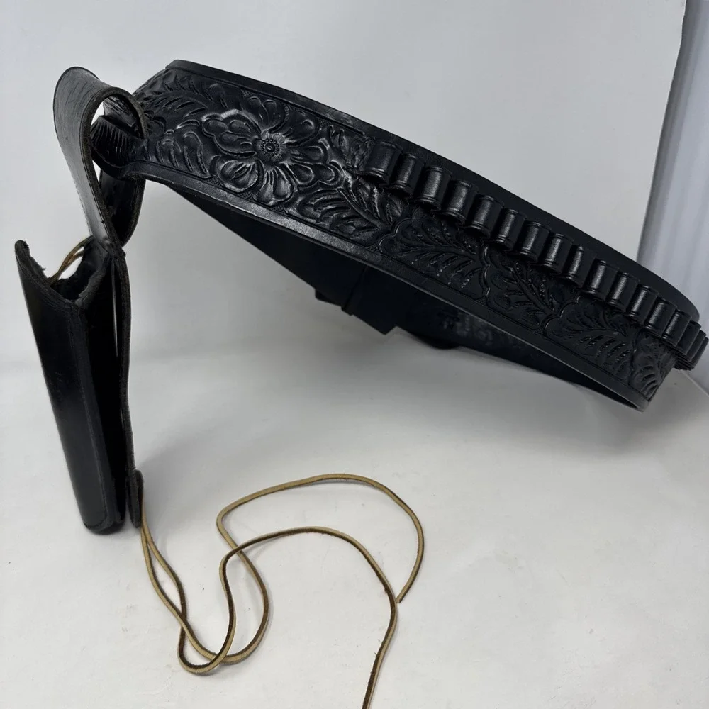 Hunter Hand‎ Carved Revolver Cartridge Belt w/Bucheimer Holster Black Sz Lg LH